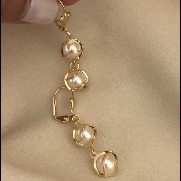 18k Gold Filled Pearl Earrings - Picture 3 of 5